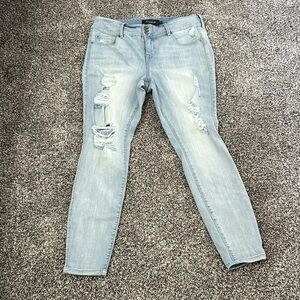 TORRID 14R stretch JEGGINGS LIGHT BLUE